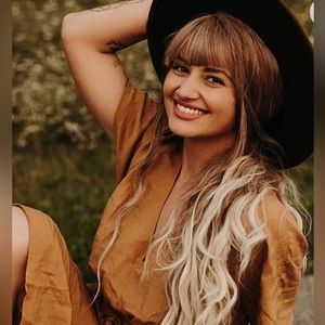 Blonde Ombre Wig with bangs